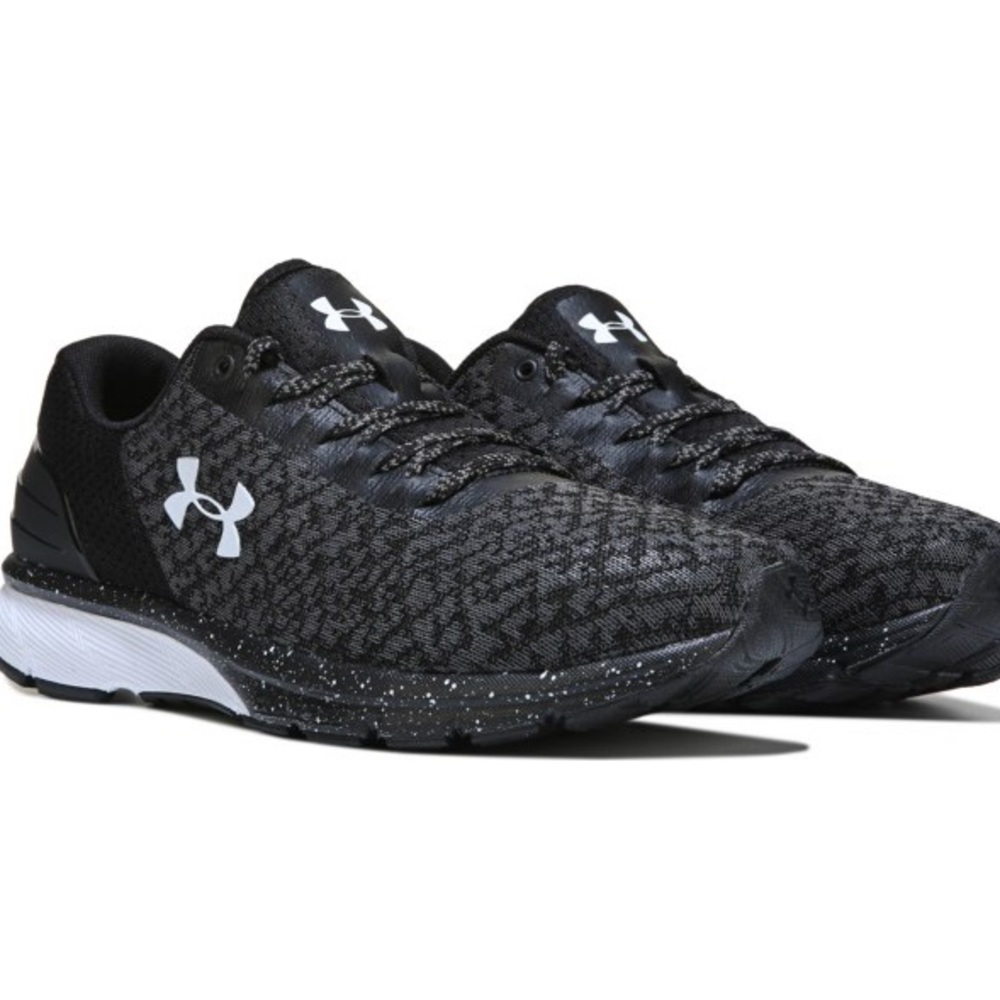Under Amor Sneakers